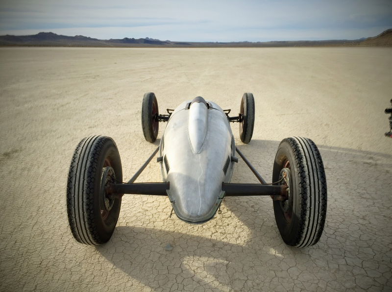 Illustration for article titled Become a '50s Speed Demon With This Flathead-powered Belly Tanker